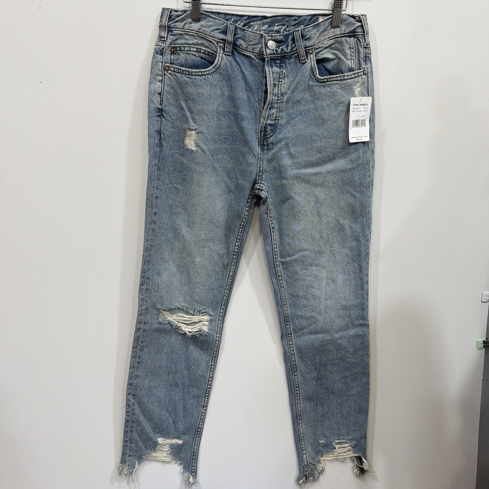 NWT We The Free mid rise‎ regular jeans distressed raw hem size 28 light wash